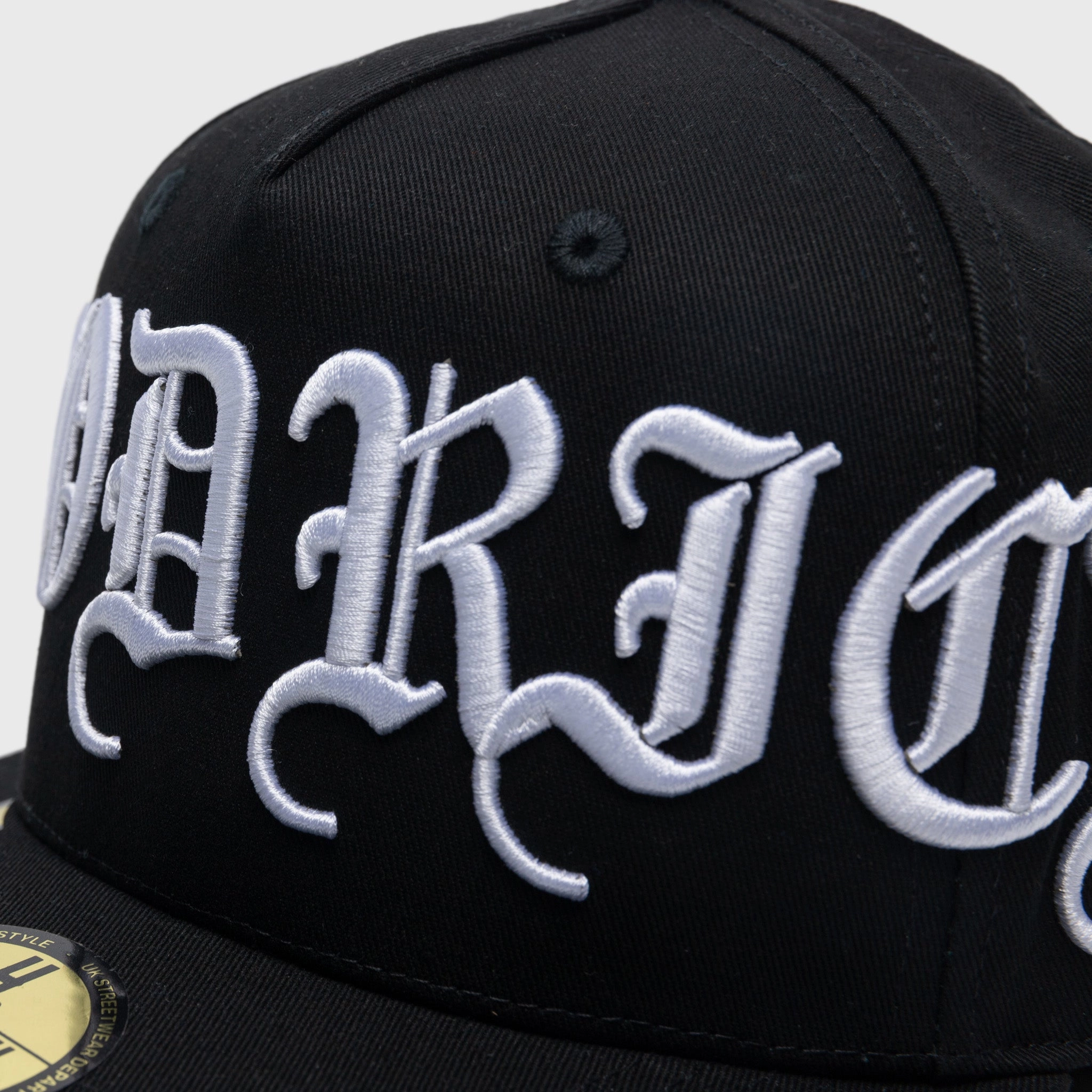 Hoodrich OG Script Fitted Cap Black / White