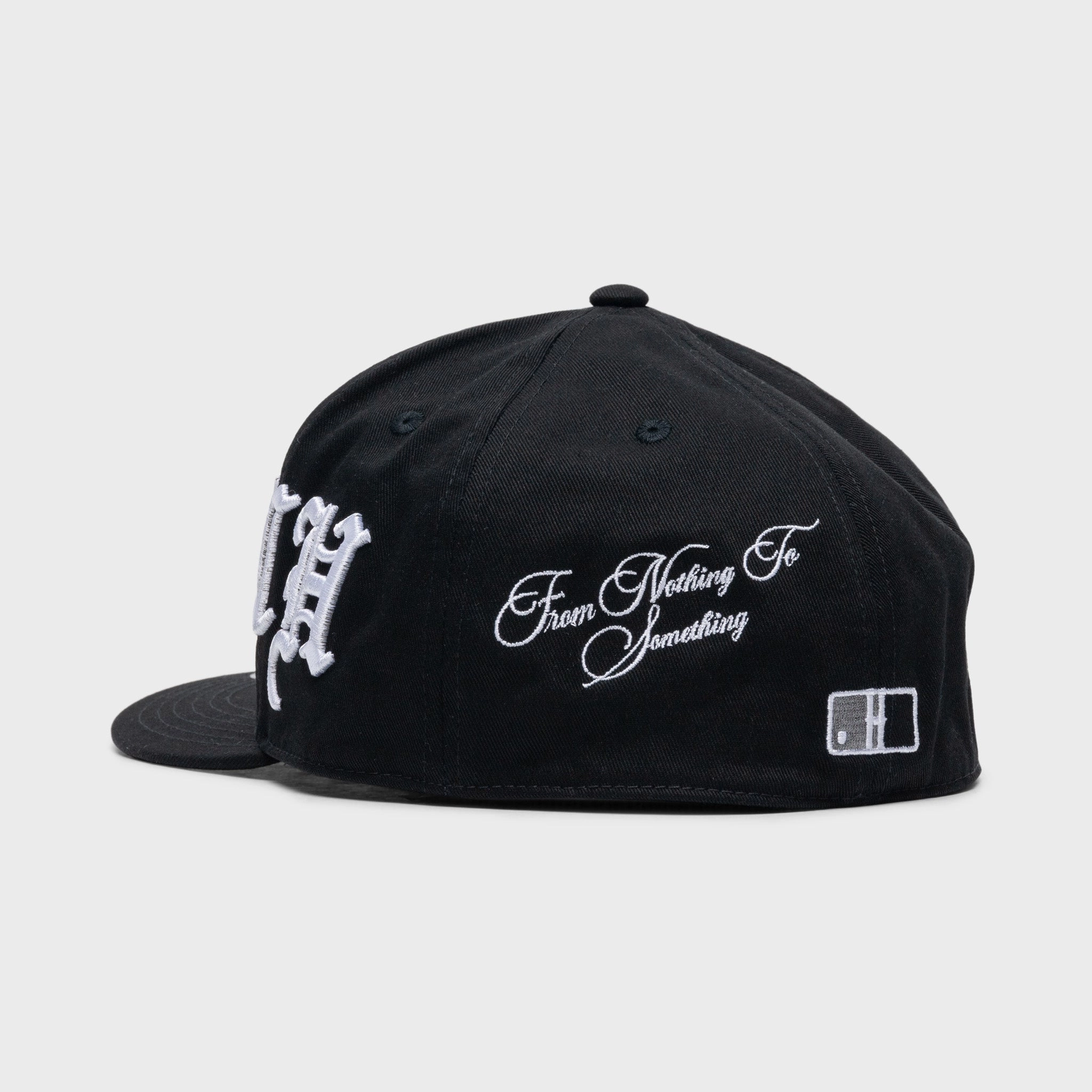Hoodrich OG Script Fitted Cap Black / White