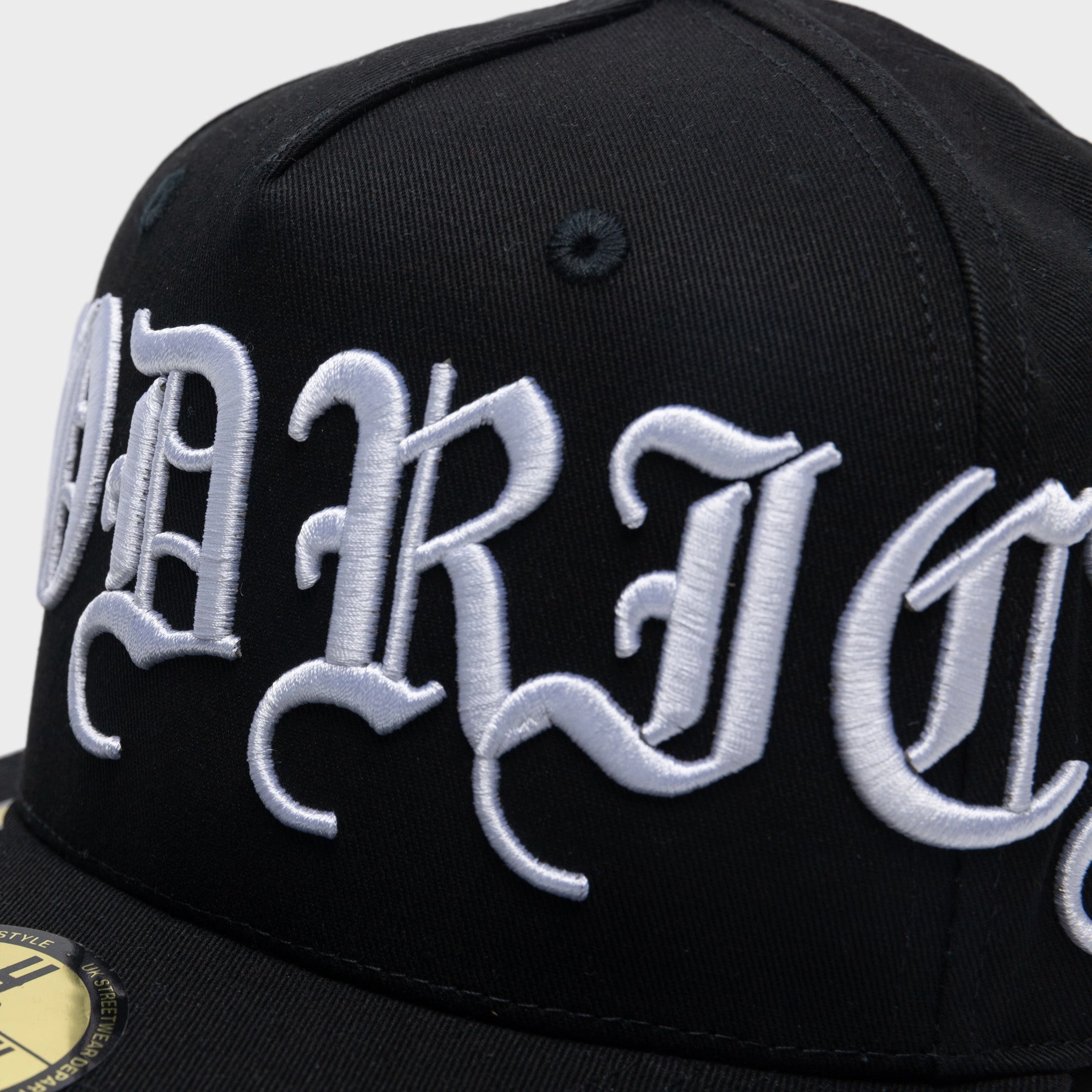 Hoodrich OG Script Fitted Cap Black / White