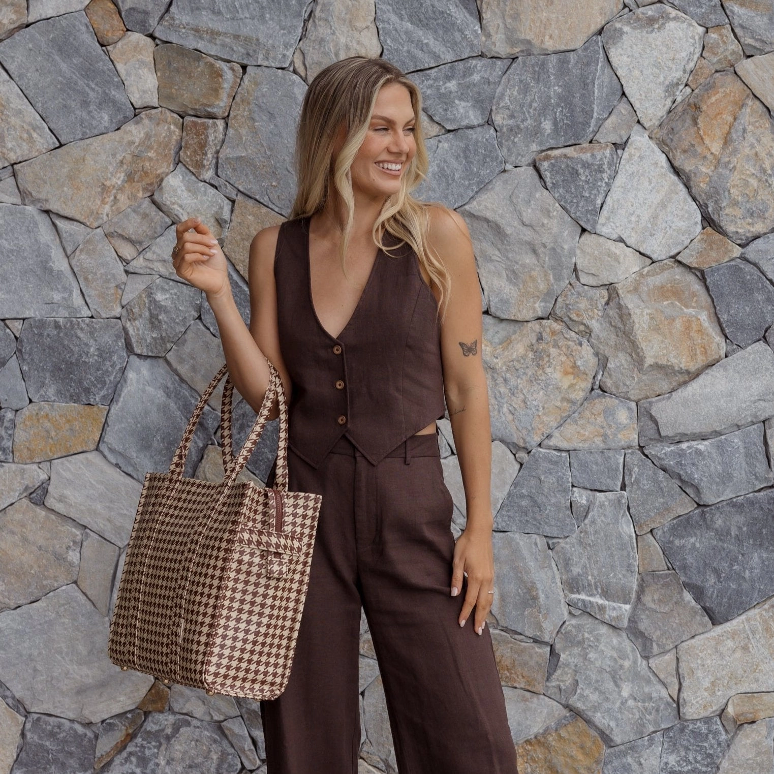 Large Bon Vivant Structured Tote Bag -- Chocolate Houndstooth