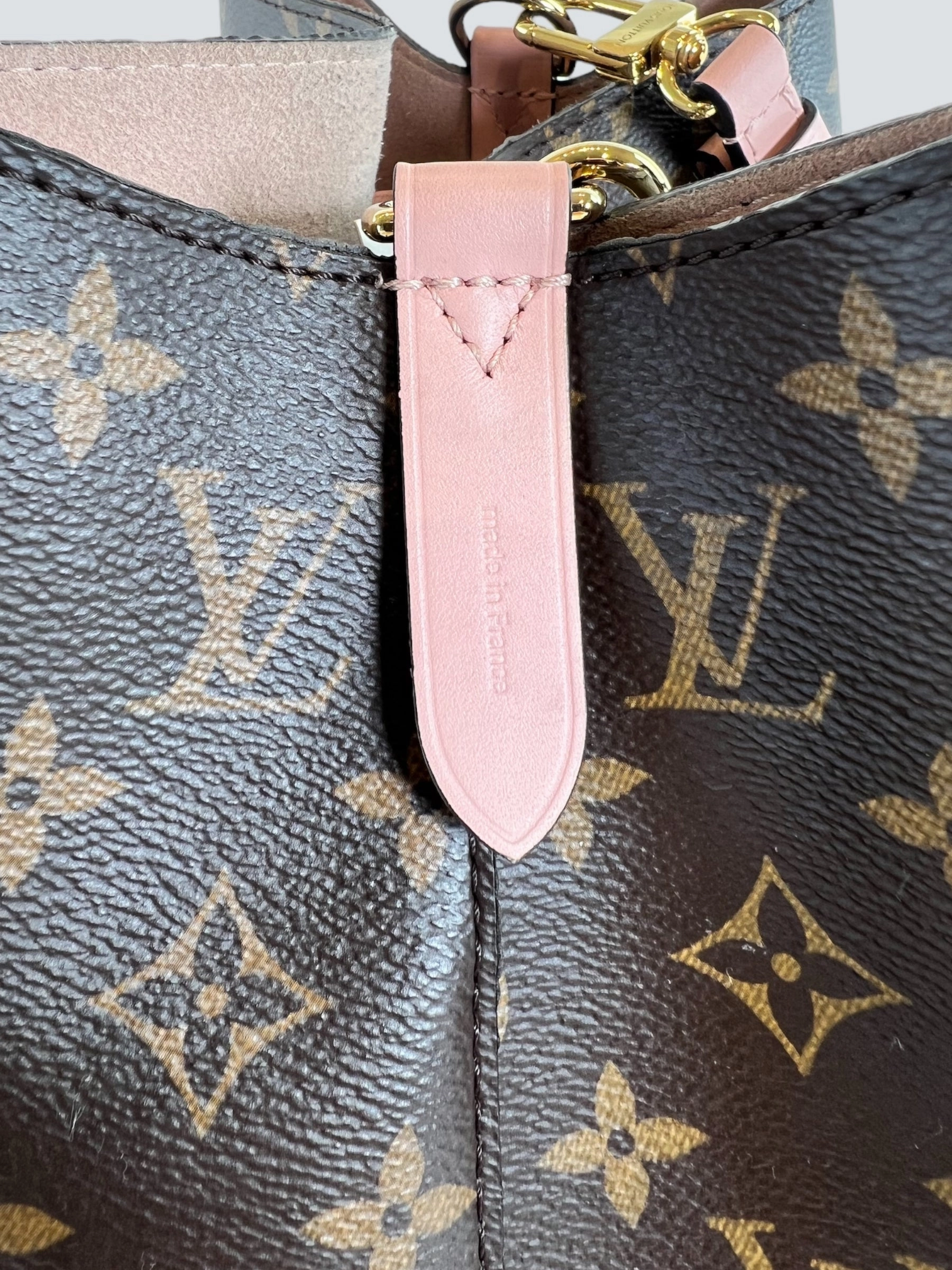 Louis Vuitton Monogram Canvas Neo Noe  Handbag