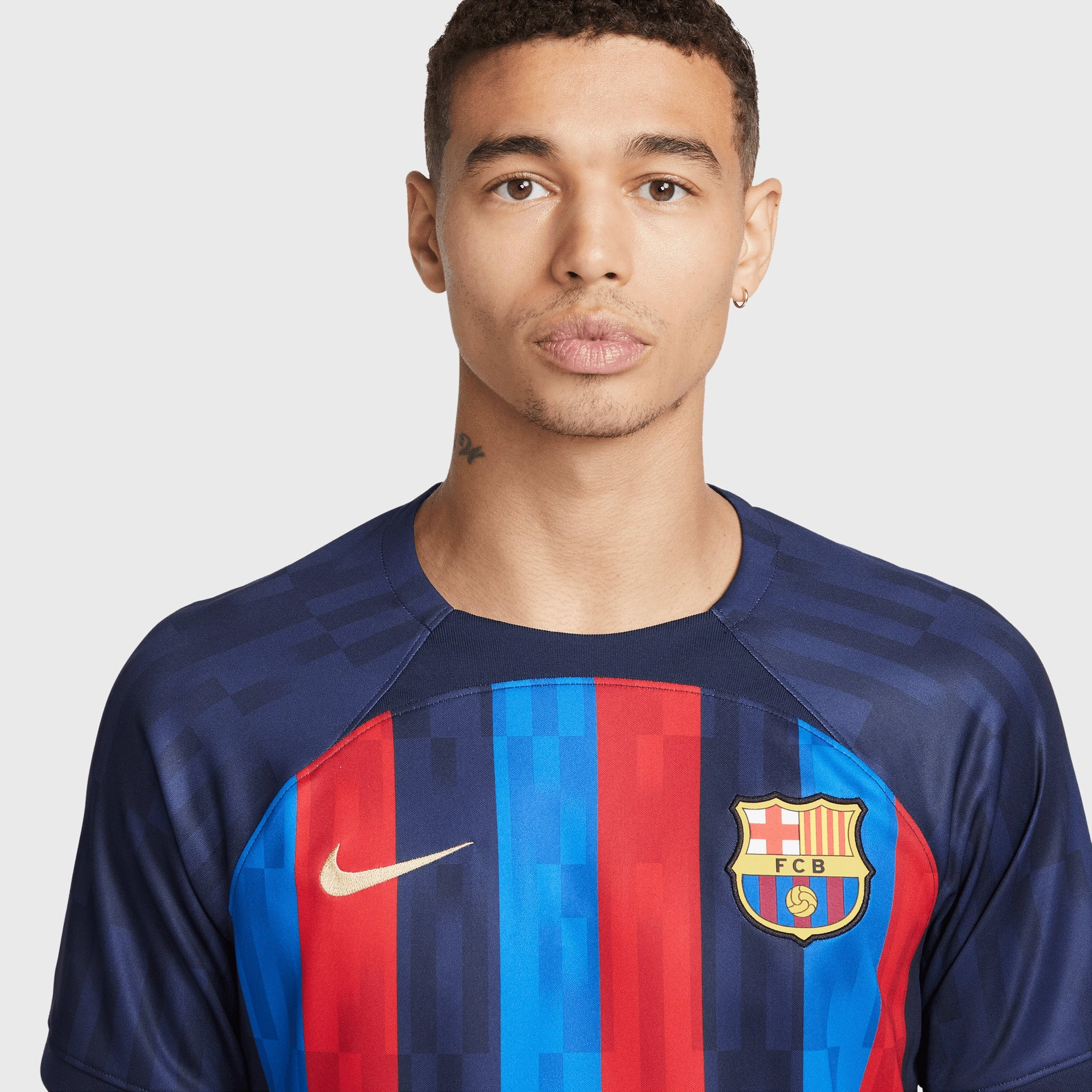 Nike Dri-FIT FC Barcelona 2022/23 Stadium Home Soccer Jersey Obsidian / Sesame