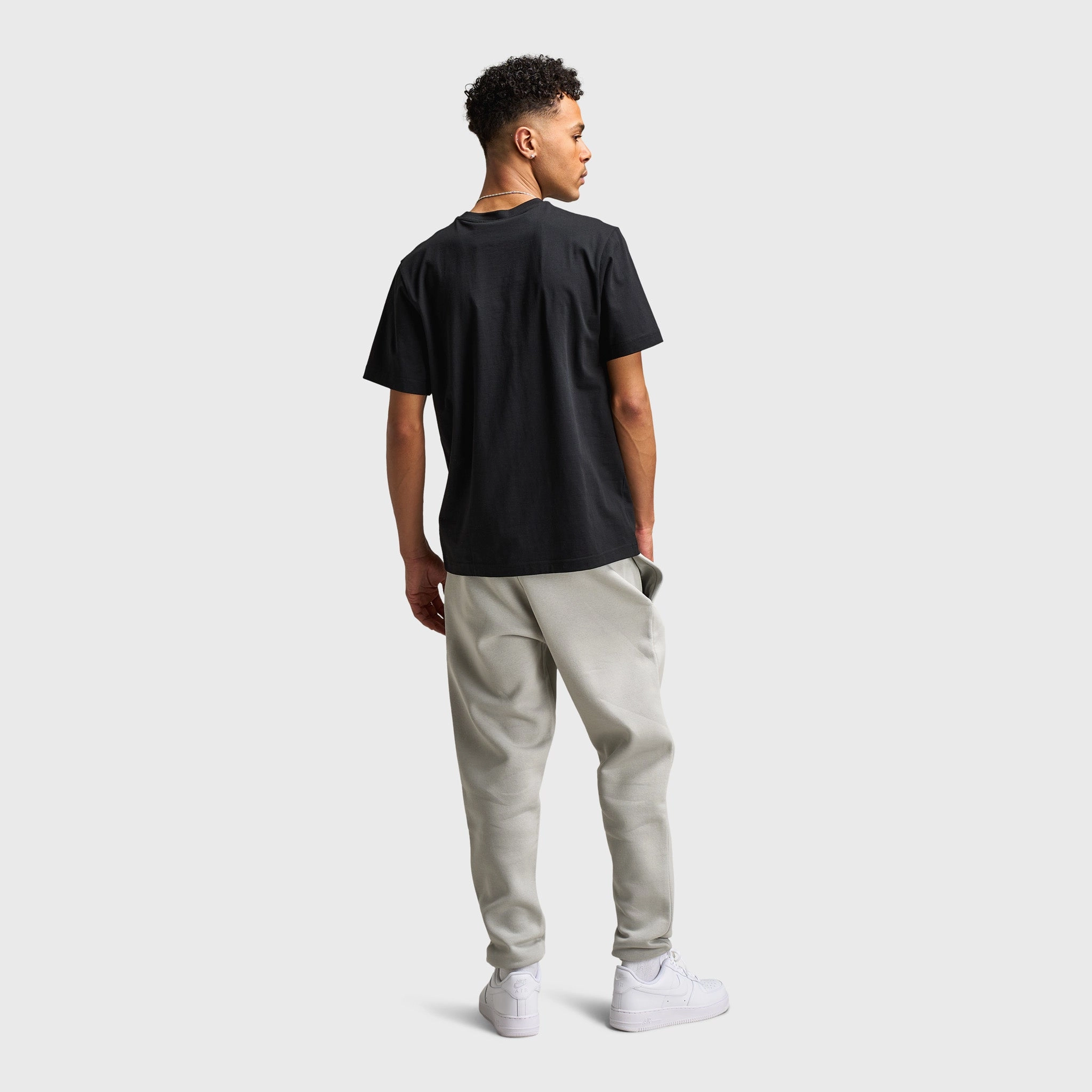 Sonneti Hare Graphic T-Shirt / Black